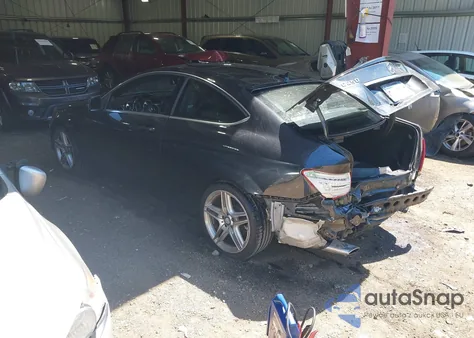 2014 Mercedes-Benz C 250 z USA, uszkodzony, nr VIN WDDGJ4HB9EG282958